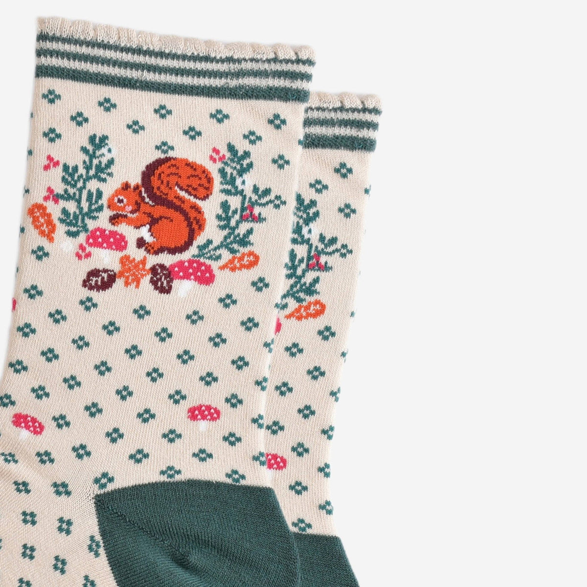 Women's Squirrel Wreath Socks