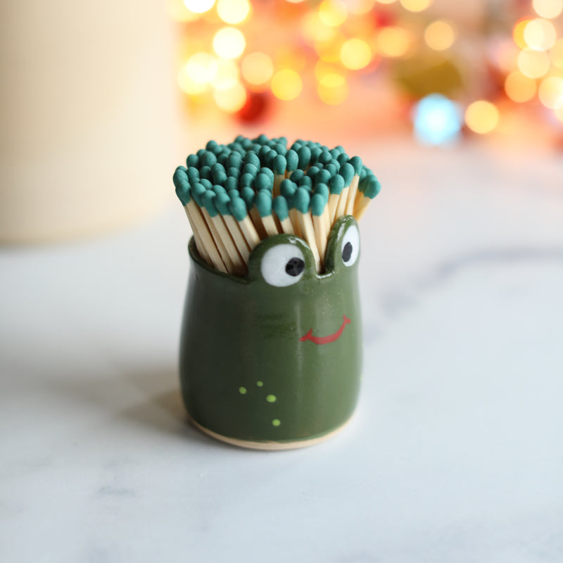 Frog Match Pot